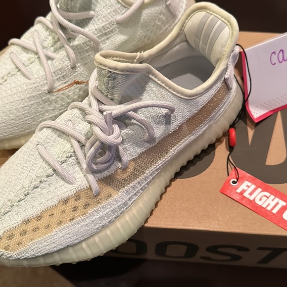 Yeezy Boost 350 V2 Hyperspace Size 6.5